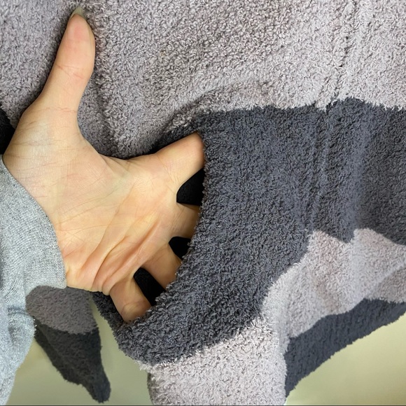 NWT HELLO NITE Soft Charcoal Grey Stripe Zip-Up Hoodie Size Small - Picture 3 of 6